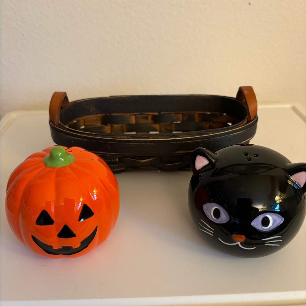 Pumpkin & Black Cat Salt & Pepper Shakers with  Painted 1995 Longaberger Basket